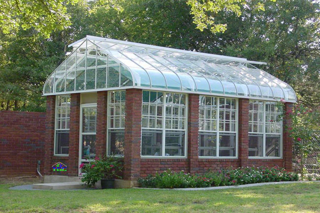 The American Classic Greenhouse